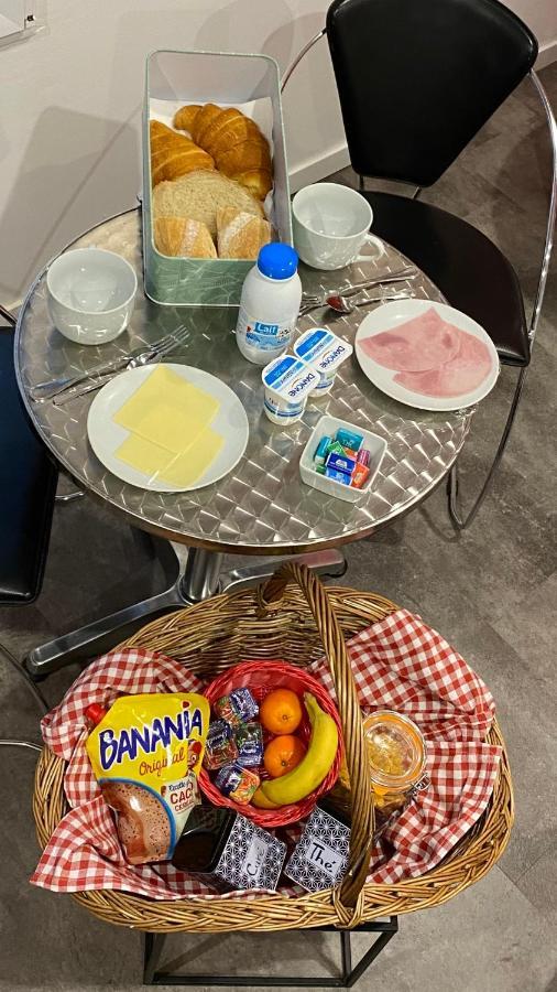 Bed and Breakfast Aux Charmes Isques Экстерьер фото