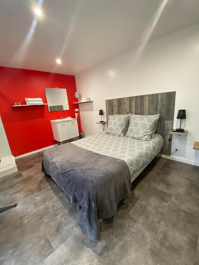 Bed and Breakfast Aux Charmes Isques Экстерьер фото