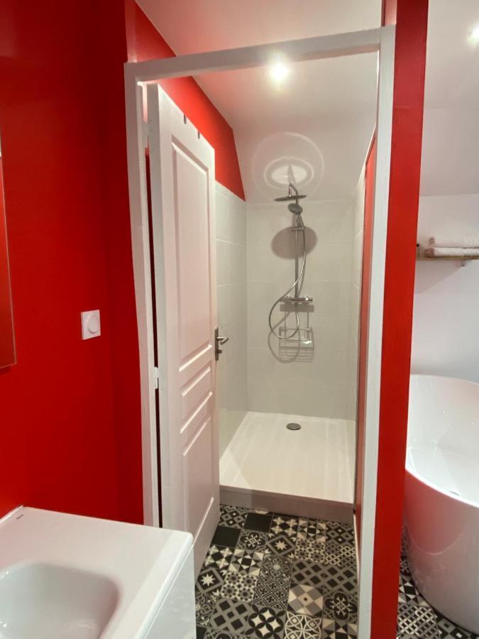 Bed and Breakfast Aux Charmes Isques Экстерьер фото