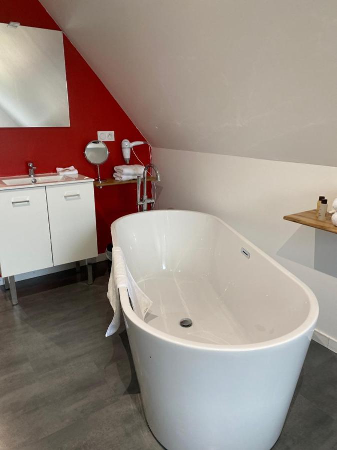 Bed and Breakfast Aux Charmes Isques Экстерьер фото