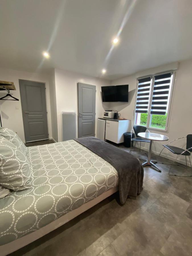 Bed and Breakfast Aux Charmes Isques Экстерьер фото